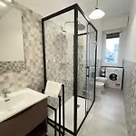 10' Linate Airport, Perfect For Visiting Apartment *