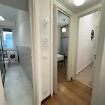 Apartment 10' Linate Airport, Perfect For Visiting