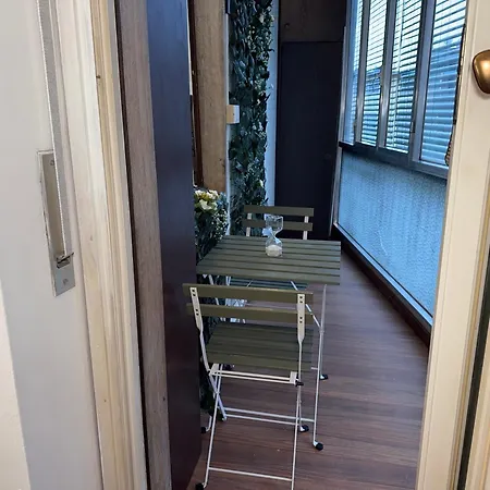 10' Linate Airport, Perfect For Visiting Apartamento Milão
