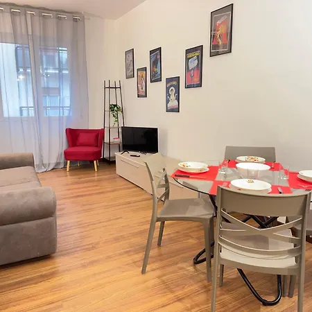 10' Linate Airport, Perfect For Visiting Apartamento