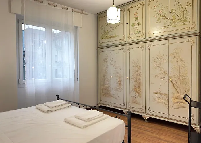 10' Linate Airport, Perfect For Visiting Apartamento Milão
